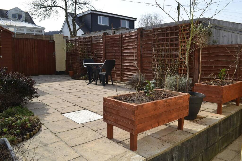 Entire 3 Bedroom House Near Caerphilly Station Екстер'єр фото