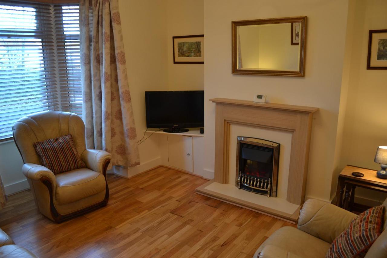 Entire 3 Bedroom House Near Caerphilly Station Екстер'єр фото